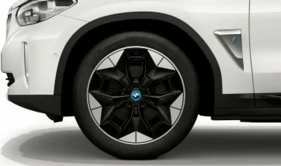 BMW Alufelge Aerodynamik 843 jet black uni/glanzgedreht 8Jx20 ET26 iX3 G08