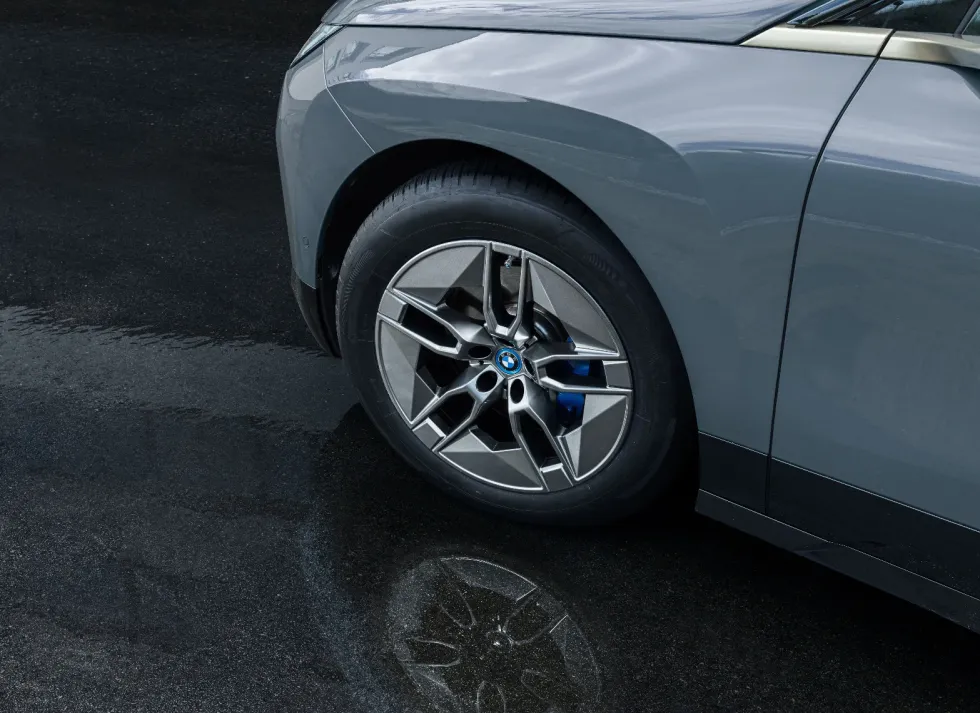 BMW Alufelge Aerodynamik 1002 lightning grey 8,5Jx20 ET28 iX I20