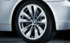BMW Alufelge Doppelspeiche 247 geschmiedet 8Jx18 ET20 5er E60/E61