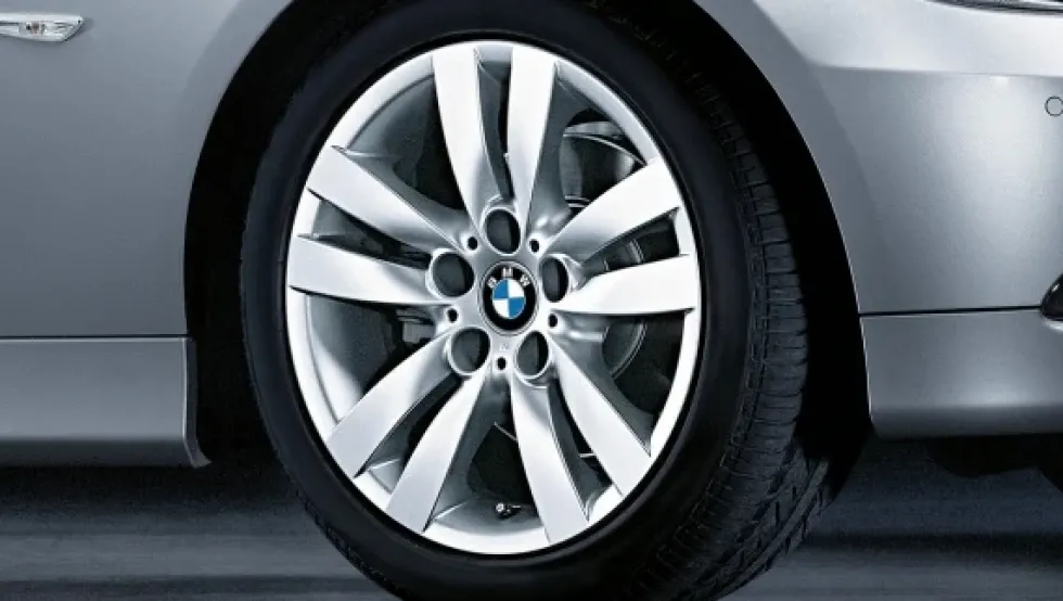 BMW Alufelge Doppelspeiche 161 silber 8Jx17 ET34 3er E90/E91E92/E93 Vorderachse