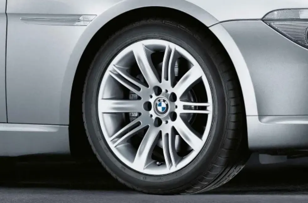 BMW Alufelge Doppelspeiche 120 silber 9Jx18 ET18 6er E63/E64 Hinterachse