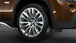BMW Alufelge Doppelspeiche 321 silber 8Jx18 ET30 X1 E84