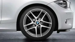 BMW Alufelge Doppelspeiche 496 silber/glanzgedreht 7,5Jx18 ET49 1er E81/E82/E87/E88