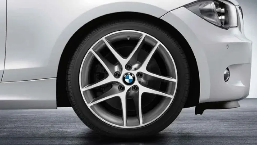 BMW Alufelge Doppelspeiche 496 silber/glanzgedreht 7,5Jx18 ET49 1er E81/E82/E87/E88