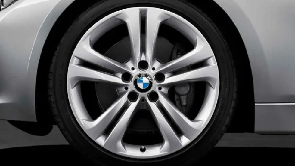 BMW Alufelge Doppelspeiche 401 19 Zoll silber