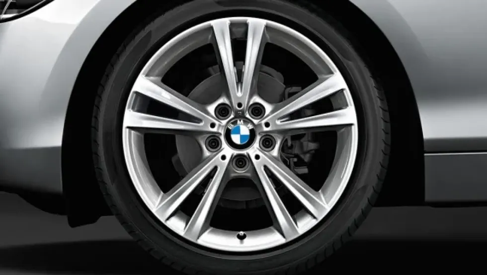 BMW Alufelge Doppelspeiche 385 18 Zoll silber