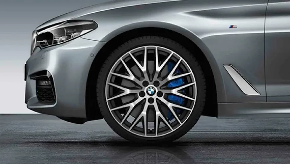 BMW Alufelge Kreuzspeiche 636 bicolor (orbitgrey / glanzgedreht) 8J x 20 ET 30 Vorderachse BMW 5er G30 G31