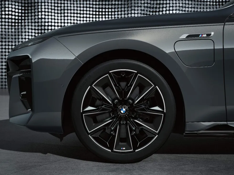 BMW Alufelge M Aerodynamik 909 bicolor (jet black uni/hochglanzpoliert) 9Jx21 ET24 7er G70