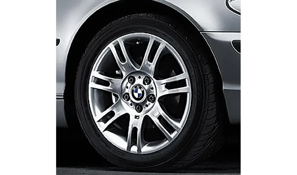 BMW Alufelge M Doppelspeiche 97 8,5Jx17 ET50 Silber Hinterachse
