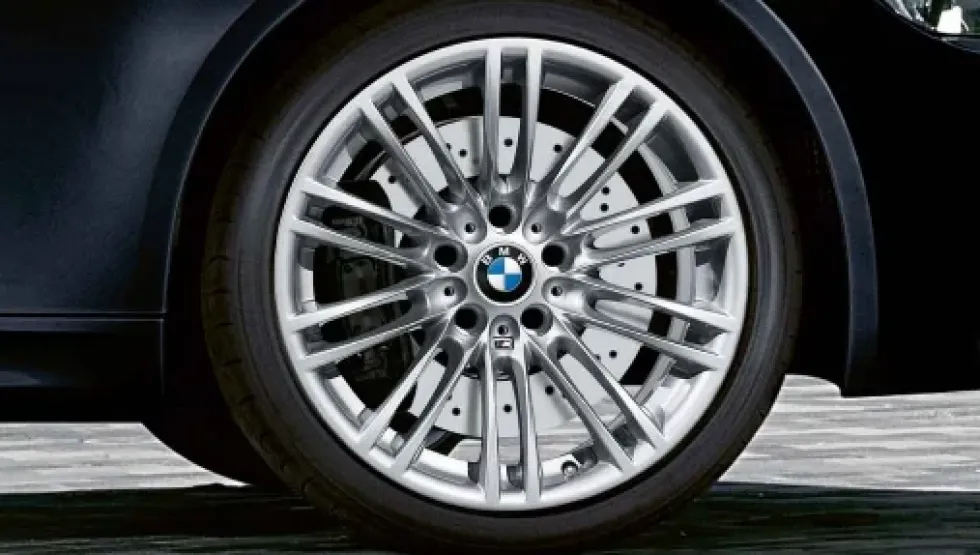 BMW Alufelge M Doppelspeiche 219 9,5J x 18 ET 23 Reflexsilber Hinterachse