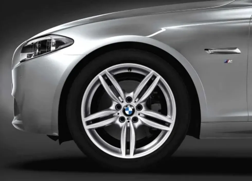 BMW Alufelge M Doppelspeiche 351 decor-silber 9Jx19 ET44 5er F10 6er F06/F12/F13