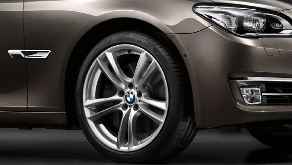 BMW Alufelge M Doppelspeiche 303 silber 8,5Jx20 ET255er F07 7er F01/F02/F04
