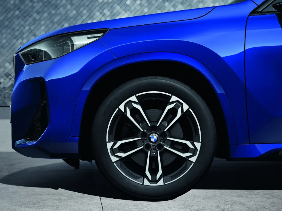 BMW Alufelge M Doppelspeiche 871 bicolor (midnight grey/hochglanzpoliert) 8Jx19 ET 46 X1 U11