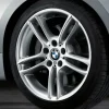 BMW Alufelge M Doppelspeiche 261 8,5J x 18 ET 52 Silber Hinterachse