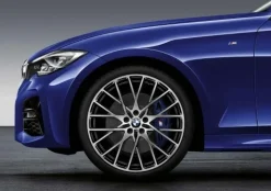 BMW Alufelge M Performance Kreuzspeiche 794 bicolor (schwarz / glanzgedreht) 8J x 20 ET 27 Vorderachse 2er G42 3er G20 4er G22