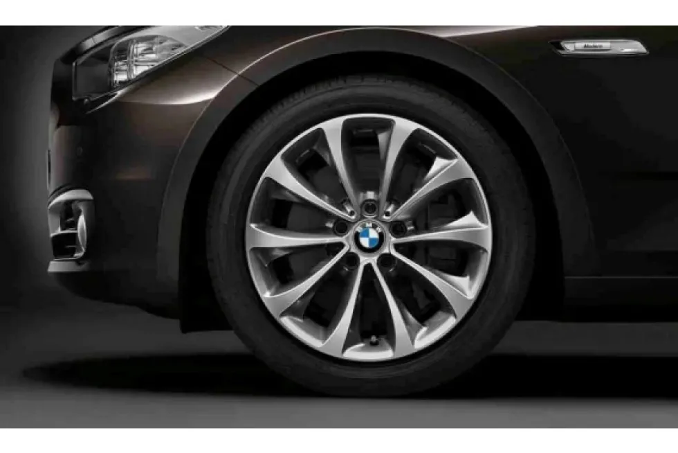 BMW Alufelgen Turbinenstyling 452 silber/glanzgedreht8Jx18 ET30 5er F10/F11 6er F06/F12/F13