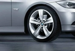 BMW Alufelge Sternspeiche 287 silber 8Jx18 ET34 3er E90/E91/E92/E93 Vorderachse