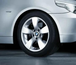 BMW Alufelge Sternspeiche 138 silber 7,5Jx17 ET43 5er E60/E61 Vorderachse / Hinterachse