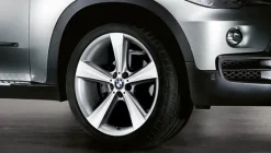 BMW Alufelge Sternspeiche 128 silber 9,5Jx19 ET32 5er E60/E61 Hinterachse