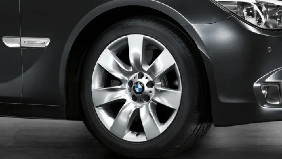 BMW Alufelge Sternspeiche 251 silber 8,5Jx19 ET25 5er F07 7er F01/F02/F04