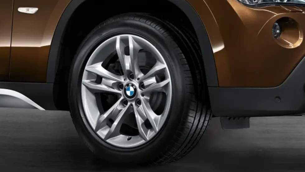 BMW Alufelge Sternspeiche 319 silber 7,5Jx17 ET34 X1 E84