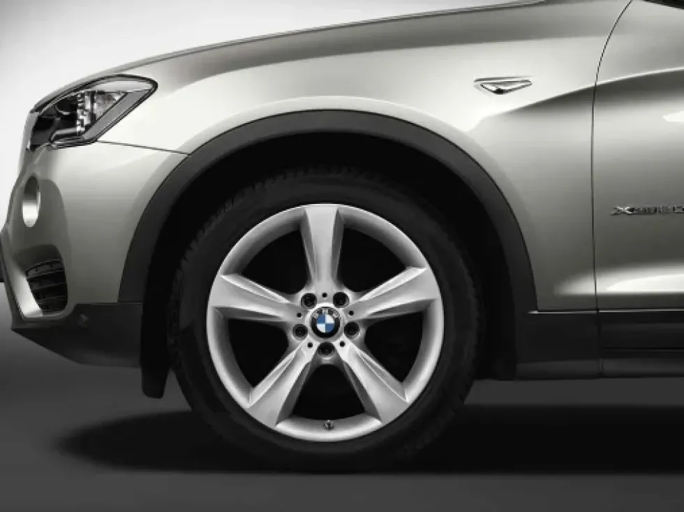 BMW Alufelge Sternspeiche 606 silber 8,5J x 19 ET 38 Vorderachse