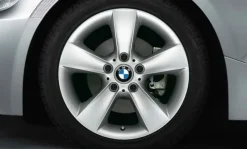 BMW Alufelge Sternspeiche 105 silber 8Jx17 ET46 Z4 E85/E86 Vorderachse / Hinterachse