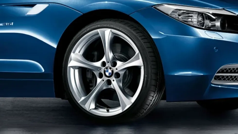 BMW Alufelge Sternspeiche 276 silber 8Jx18 ET29 Z4E89 Vorderachse