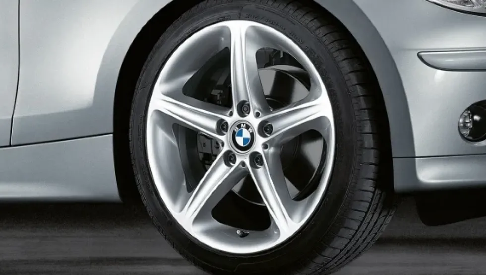 BMW Alufelge Sternspeiche 264 silber 8,5Jx18 ET52 1er E81/E82/E87/E88 Hinterachse