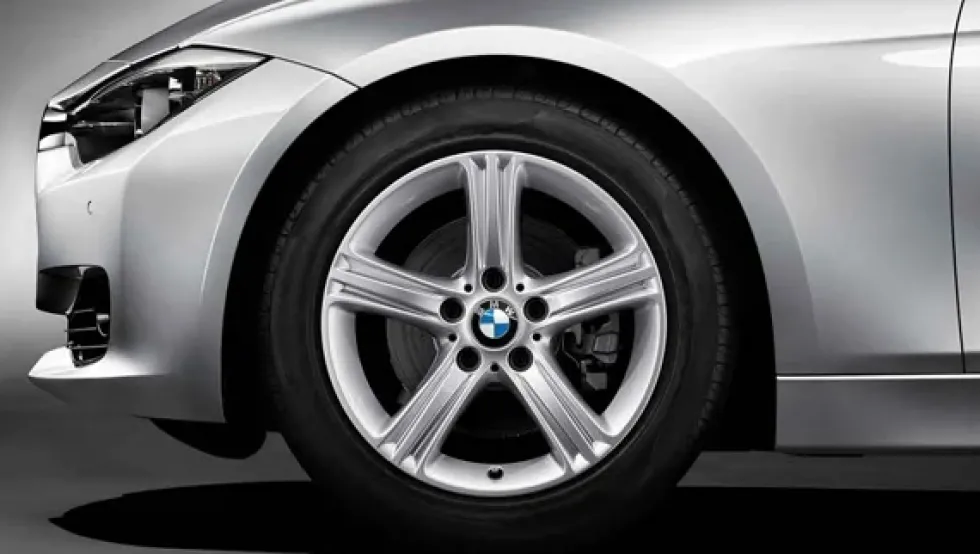 BMW Alufelge Sternspeiche 393 17 Zoll silber