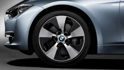 BMW Alufelge Streamline 419 silber/glanzgedreht 8Jx18 ET34 3er F30/F31/F34 GT 4er F33/F36 (rechte Fahrzeugseite)