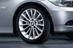 BMW Alufelge Vielspeiche 284 silber 8Jx17 ET34 3er E90/E91/E92/E93 Vorderachse/Hinterachse
