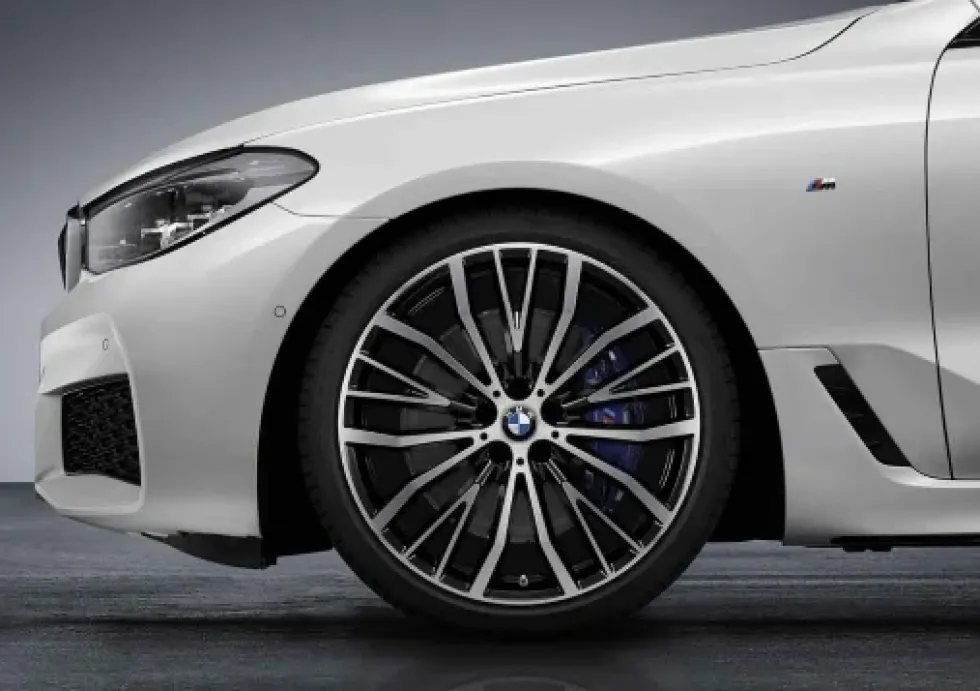 BMW Alufelge V-Speiche 687 schwarz/glanzgedreht 10Jx21 ET41 6er G32 GT 7er G11/G12