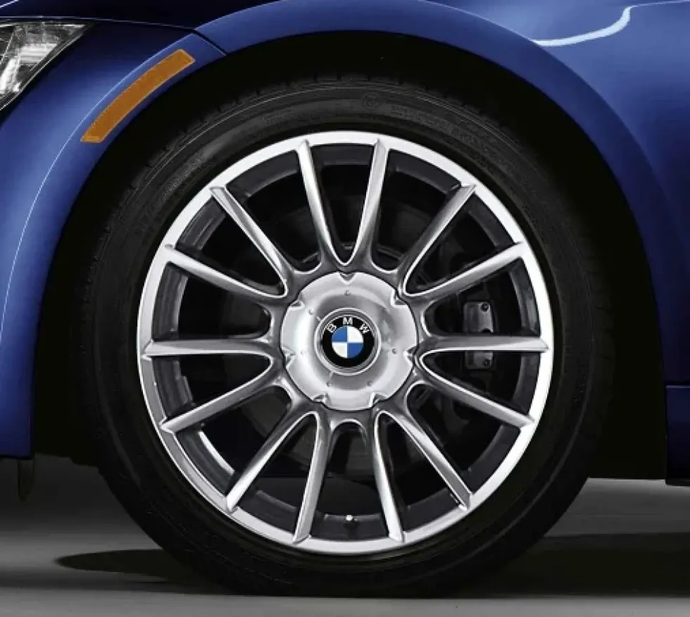 BMW Alufelge V-Speiche 152 silber 8Jx18 ET34 3er E90/E91/E92/E93
