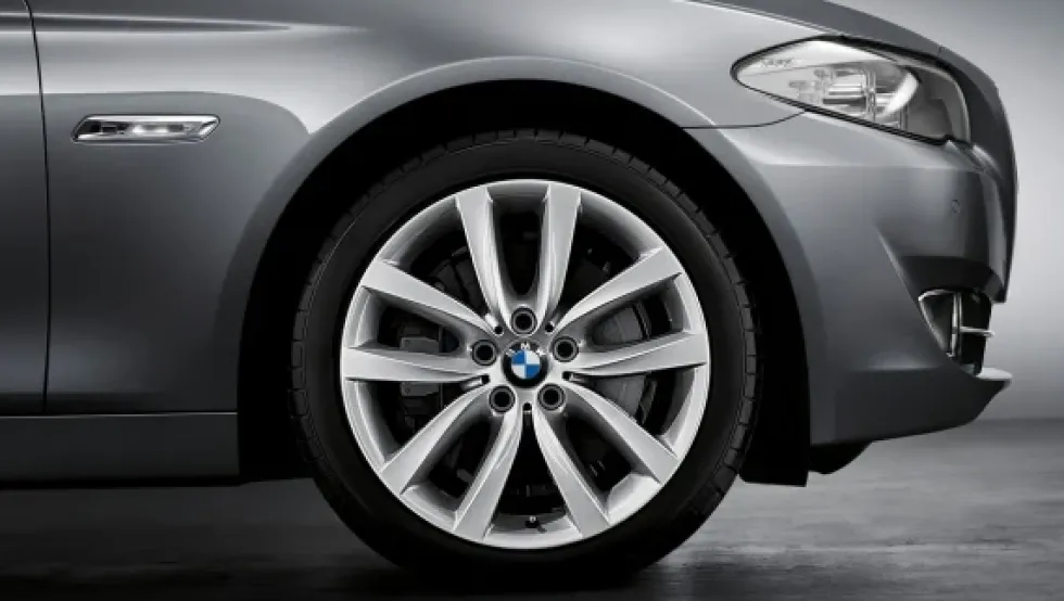 BMW Alufelge V-Speiche 331 silber 9Jx19 ET445er F10 6er F06/F12/F13