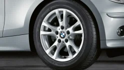 BMW Alufelge V-Speiche 255 silber 7Jx16 ET44 1er E81/E82/E87/E88 Vorderachse / Hinterachse