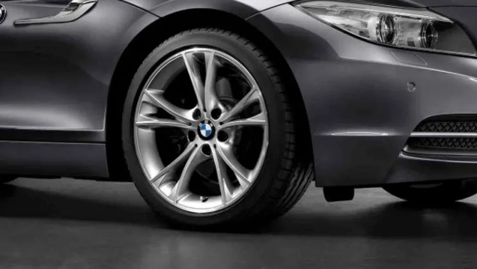 BMW Alufelge V-Speiche 515 silber/glanzgedreht 8Jx18 ET29 Z4 E89
