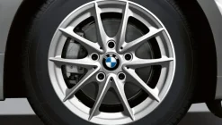 BMW Alufelge V-Speiche 360 silber 7Jx16 ET44 1er E81/E82/E87/E88 Vorderachse/Hinterachse