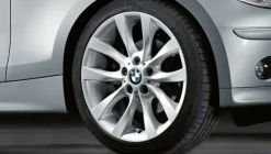 BMW Alufelge V-Speiche 217 silber 8,5Jx18 ET52 1er E81/E82/E87/E88 Hinterachse
