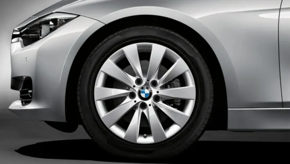 BMW Alufelge V-Speiche 413 17 Zoll silber