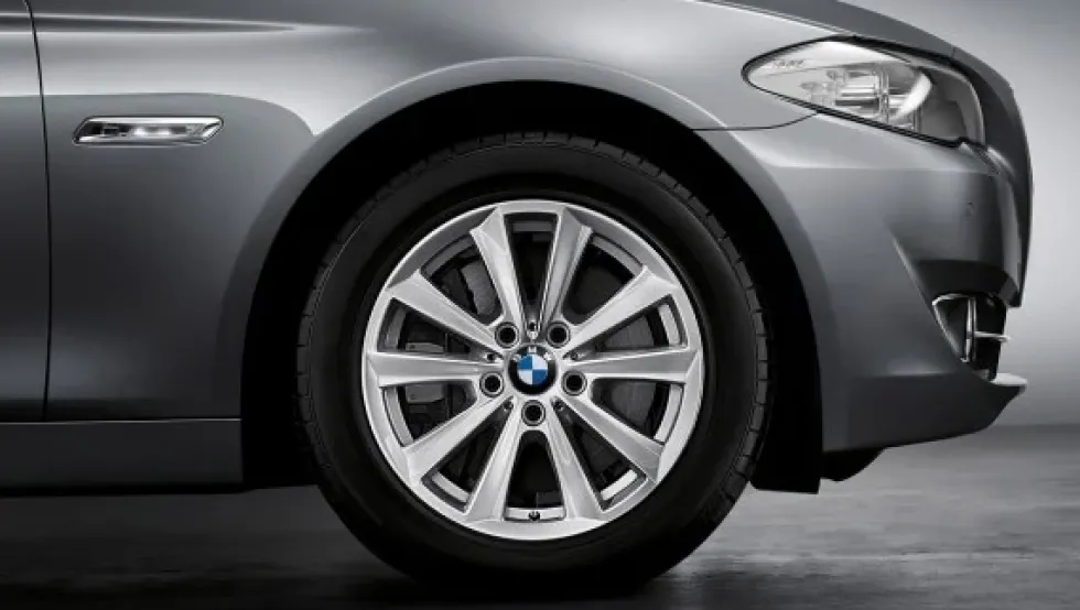 BMW Alufelge V-Speiche 236 17 Zoll silber