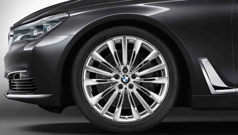 BMW Alufelge W-Speiche 646 poliert 10J x 20 ET 41 Hinterachse