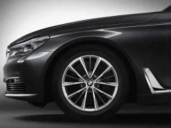 BMW Alufelge W-Speiche 643 reflexsilber 8J x 18 ET 30 Vorderachse / Hinterachse