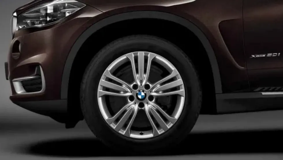 BMW Alufelge W-Speiche 447 silber 10J x 19 ET 53 Hinterachse