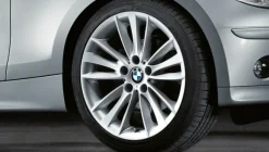 BMW Alufelge W-Speiche 263 silber 7,5Jx18 ET49 1er E81/E82/E87/E88 Vorderachse