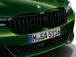 BMW Frontziergitter Shadow Line mit Aussparung ICAM 5er G30 G31 LCI