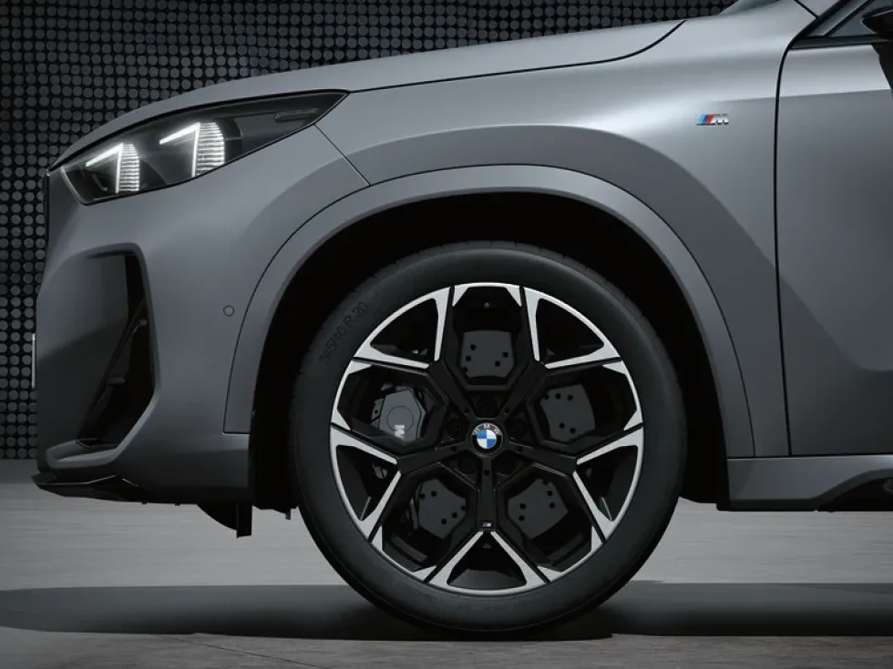 BMW Kompletträd M Y-Speiche 872 jet black 20 Zoll RDCi X1 U11