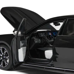 BMW Miniatur i7 1:18