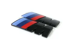 BMW M Logos (2 Stück) schwarz hochglänzend für Kotflügel 45mm x 15mm 1er F40 2er F44 3er G20 G21 X3 G01 X4 G02 Z4 G29