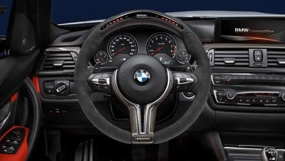 BMW M Performance Lenkrad Alcantara mit Carbonblende und Race-Display M3 F80 M4 F82 F83